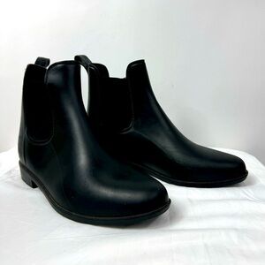 Like New, Black Booties- Women Size 7